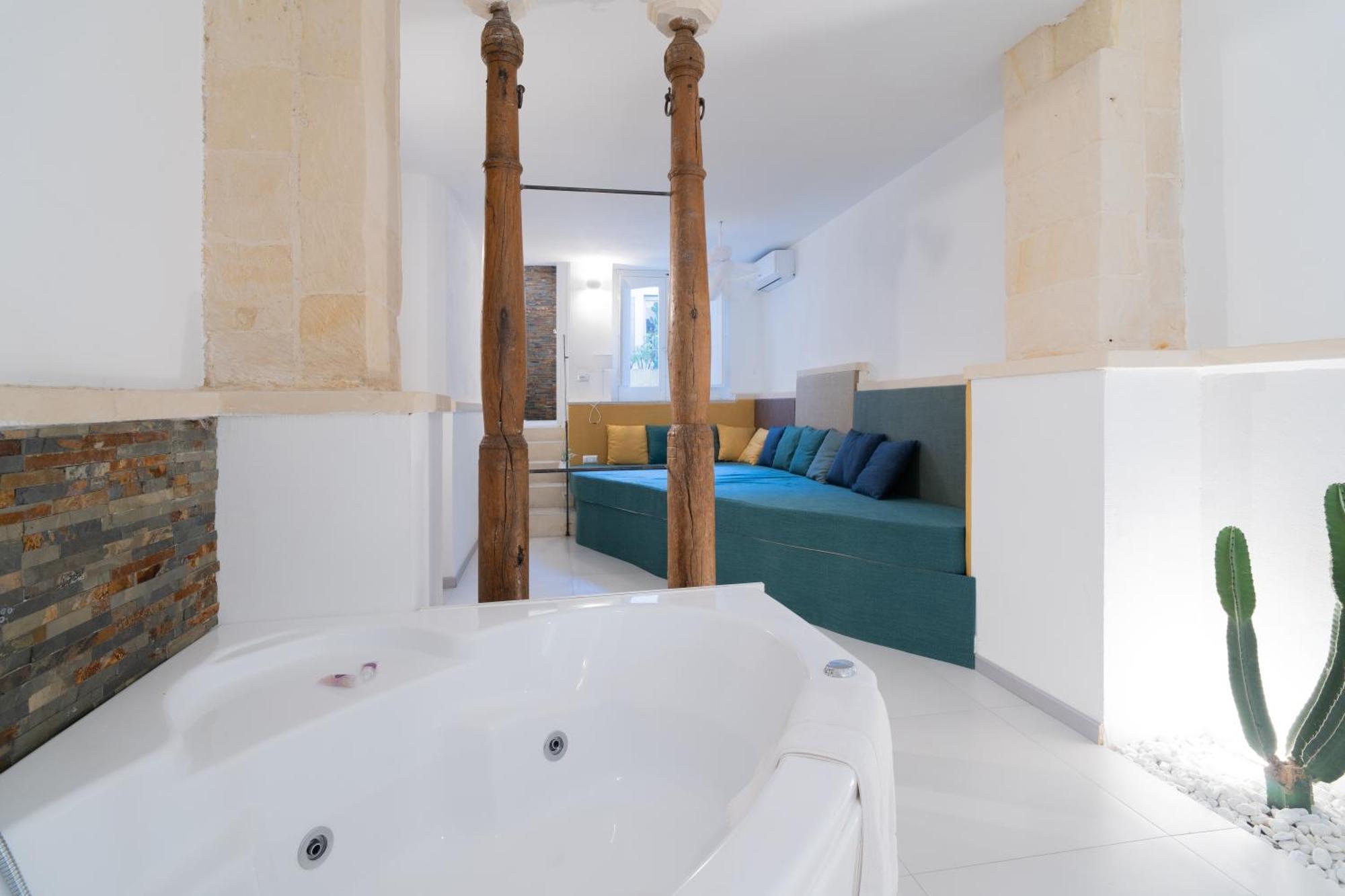 לצ'ה Dimora Barocca Luxury Suites מראה חיצוני תמונה