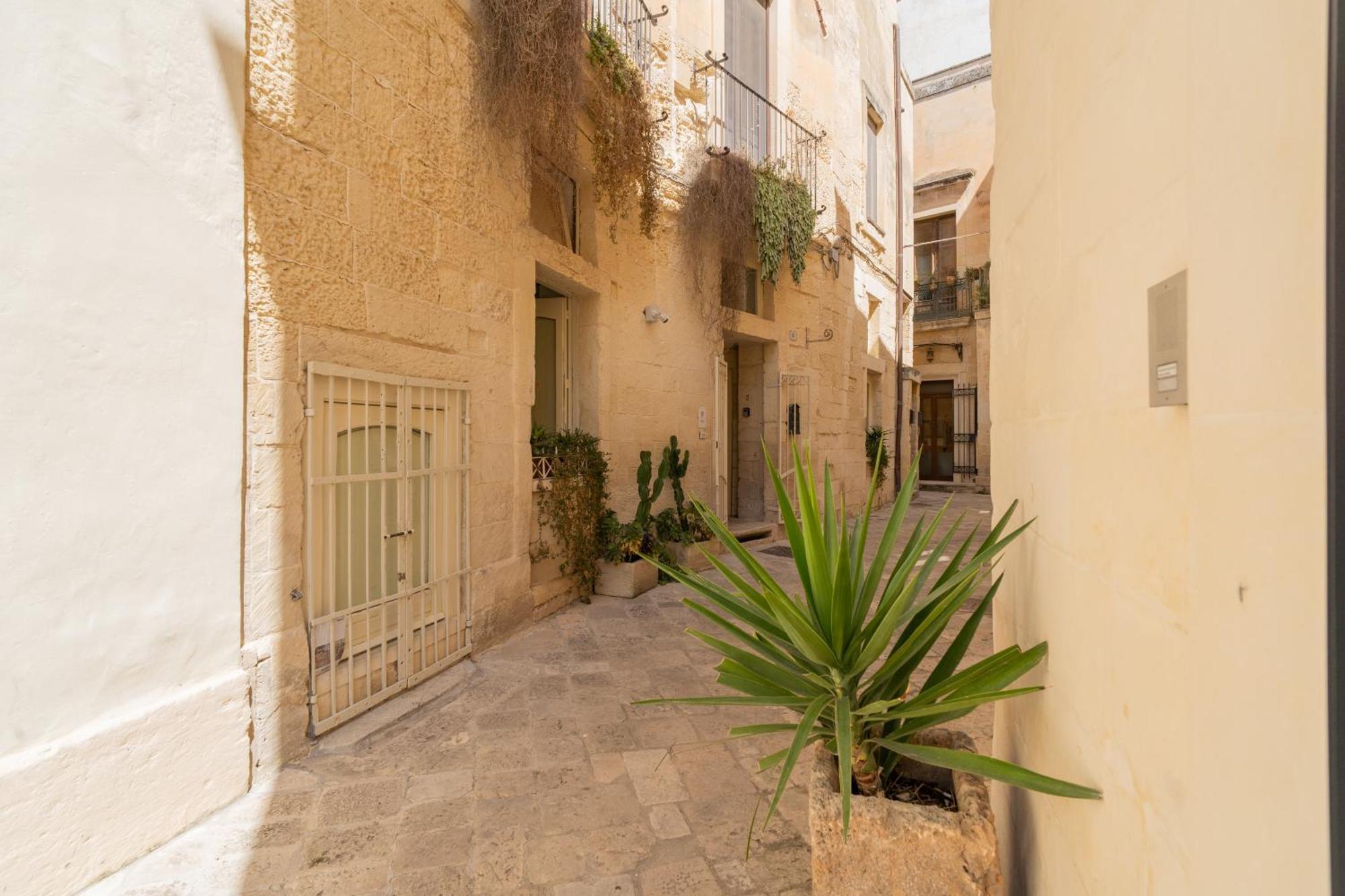 לצ'ה Dimora Barocca Luxury Suites מראה חיצוני תמונה