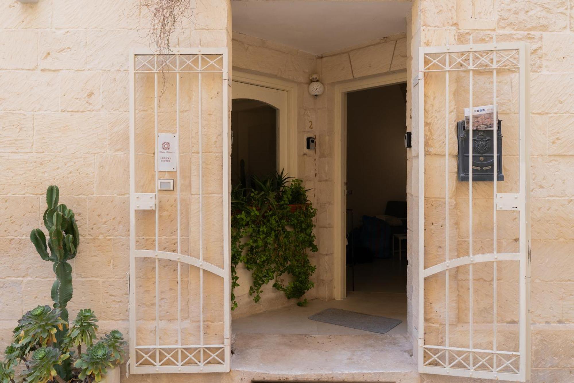 לצ'ה Dimora Barocca Luxury Suites מראה חיצוני תמונה