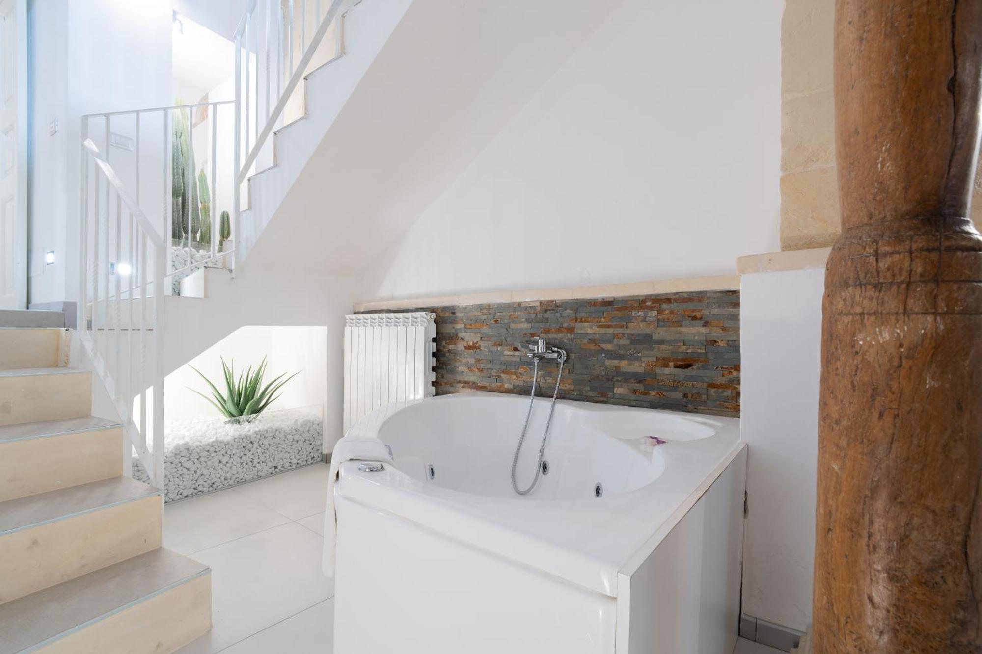 לצ'ה Dimora Barocca Luxury Suites מראה חיצוני תמונה